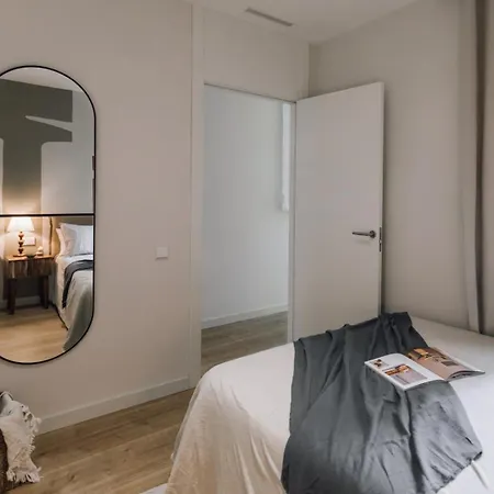 Sultan - 2 Bedrooms And Terrace In Eixample Dreta Apartment *